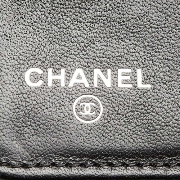 Chanel Black Patent Leather CC Compact Wallet - Picture 9 of 10